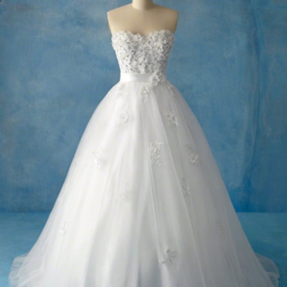 Alfred angelo Disney Snow White Wedding Dress - Picture 1 of 4